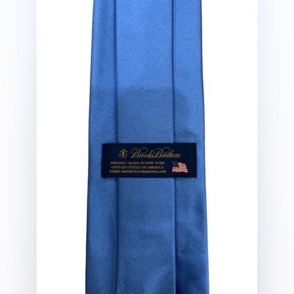BROOKS BROTHER Silk Solid Red  Tie BRAND NEW - Picture 3 of 6